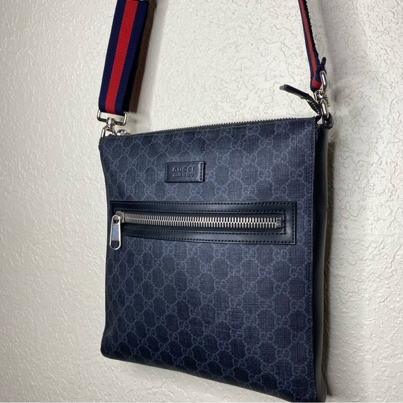 🔥Auth Gucci Supreme Shoulder Crossbody Bag GG PVC Leather - Picture 4 of 16